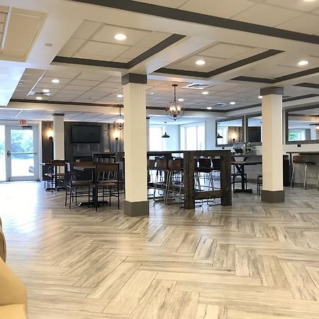 Cresthill Suites Suny University Albany Bagian luar foto